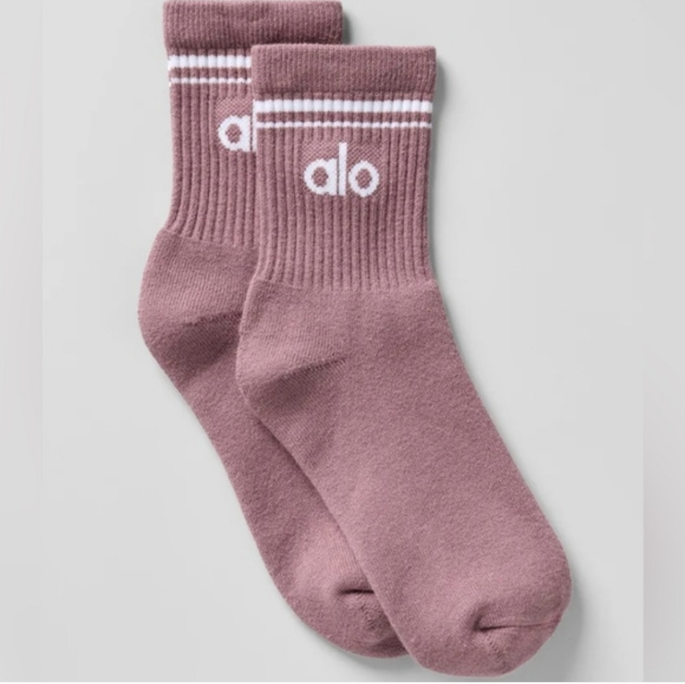ALO yoga Unisex Half-Crew Sock Smoky Quartz/White Medium $34